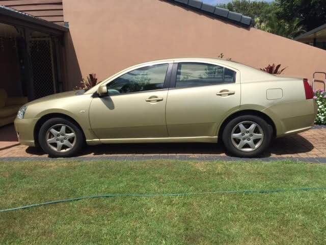 2007 Mitsubishi 380 ES - Unreserved