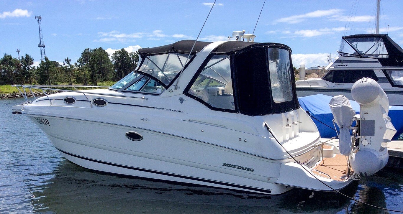 2000 Mustang 3200 Sports Cruiser