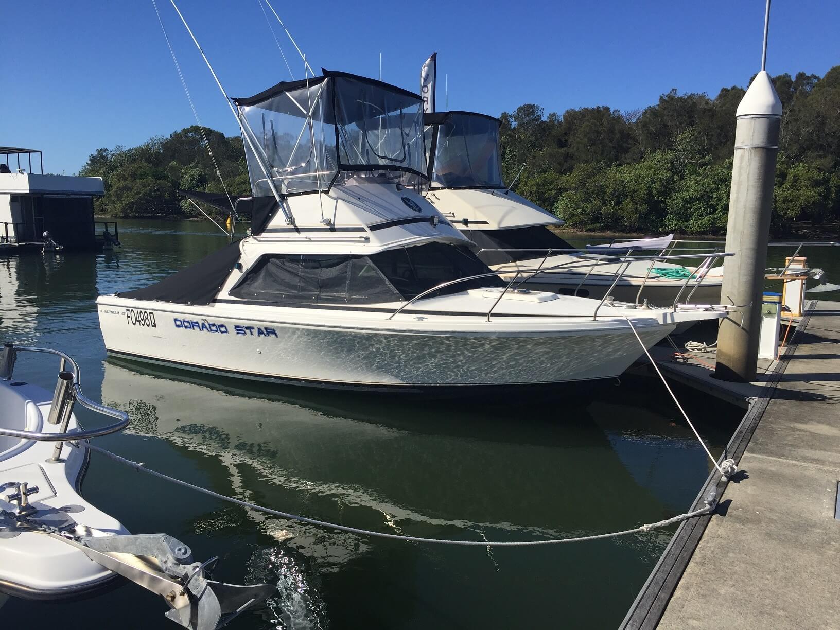 1984 Bertram B25 Flybridge Cruiser Dorado Star