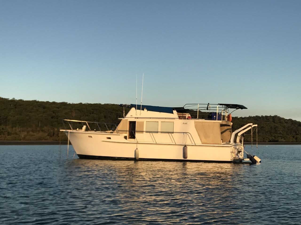 GILCRAFT 40' FLYBRIDGE CRUISER
