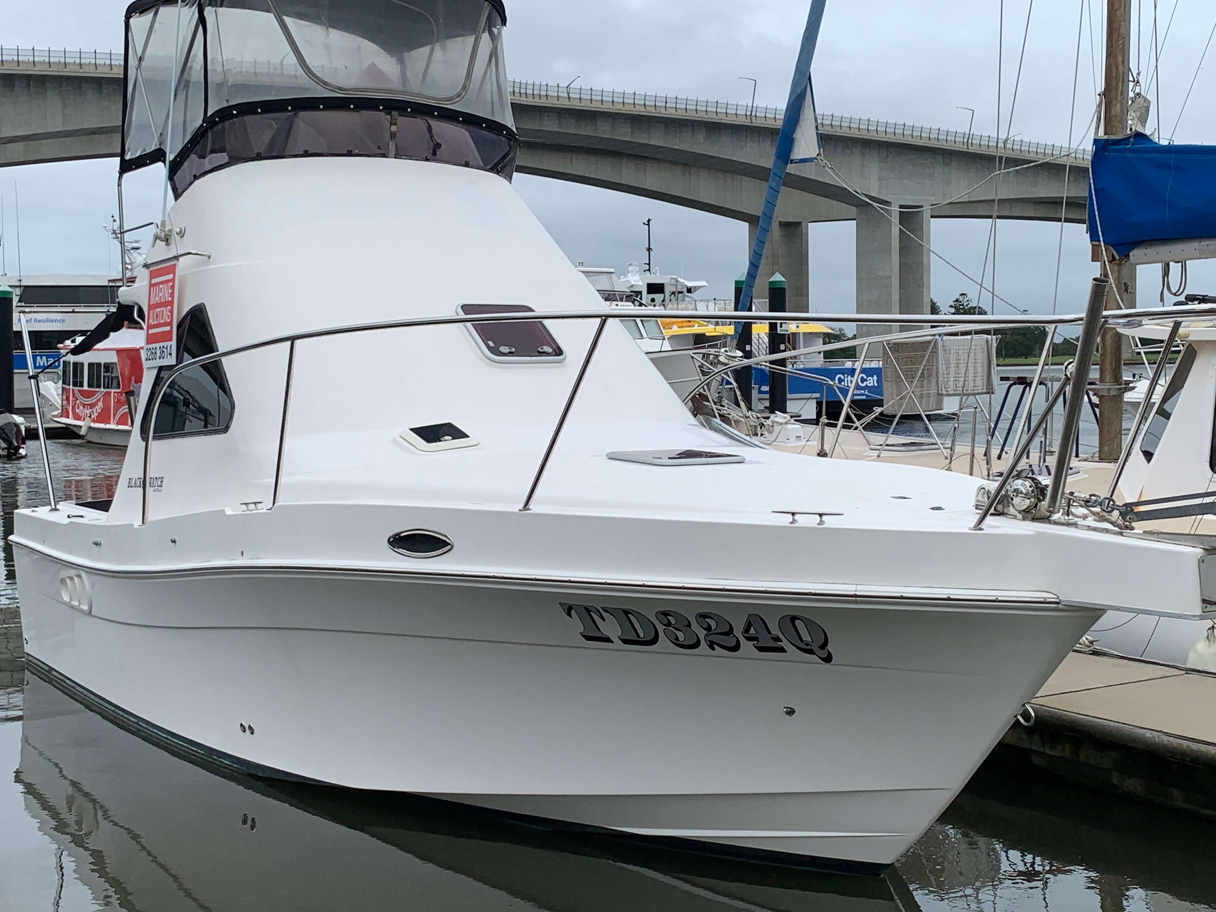 28 Black Watch, Express, Flybridge