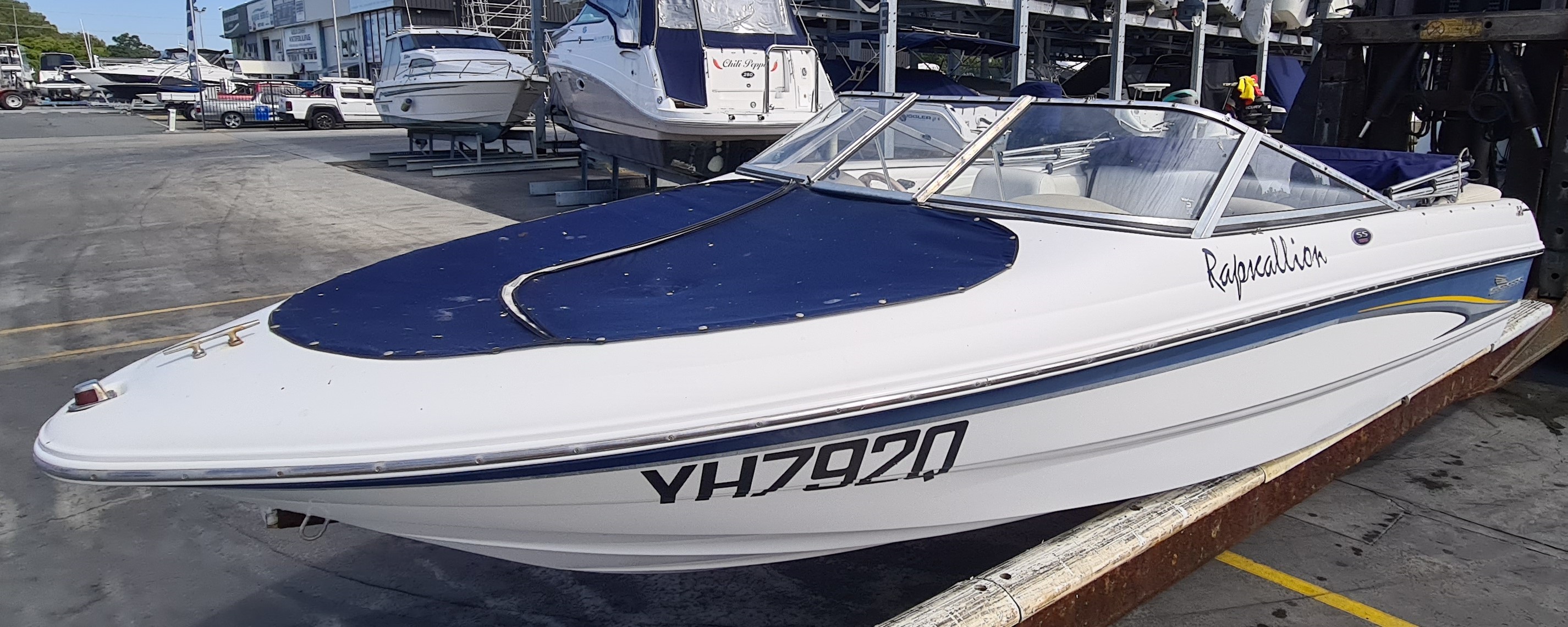 NO - RESERVE 2003 CHAPARRAL 180 SS BOWRIDER (no trailer)