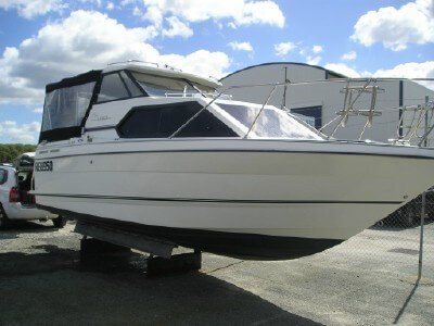 Bayliner Ciera Express Hardtop CD 2452