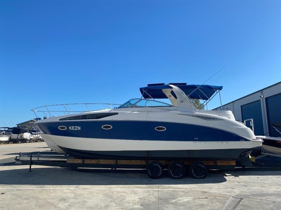 2006 Bayliner 325 Cruiser