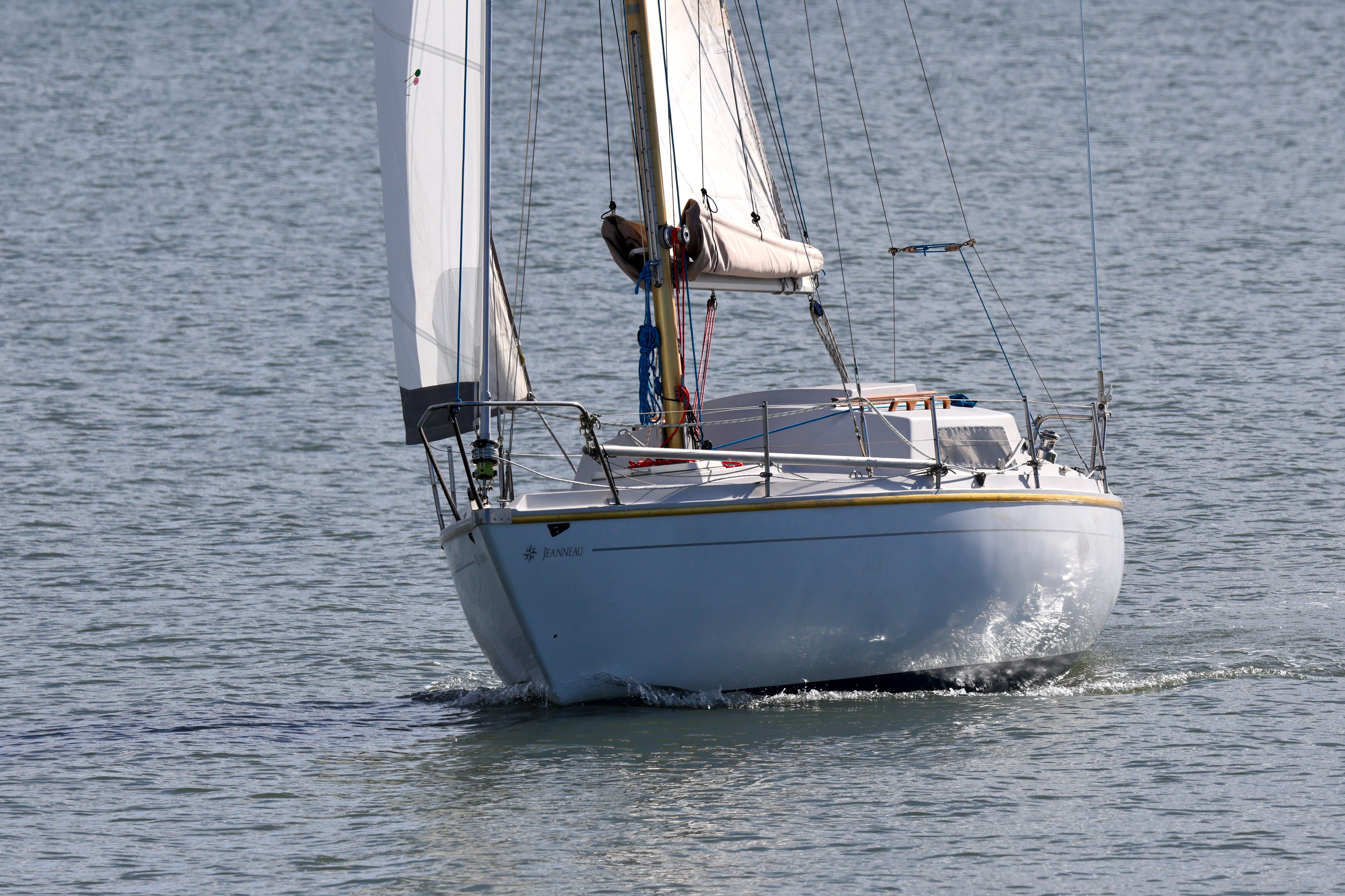 1975 Jeanneau 26 Fiberglass Sloop