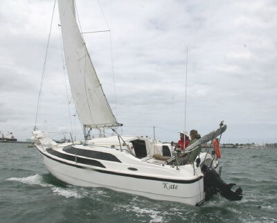2005 MacGregor 26M Trailerable Power Sailer