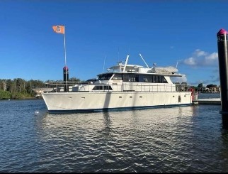 58 foot 1982 Gray cruising yacht - Must Be Sold