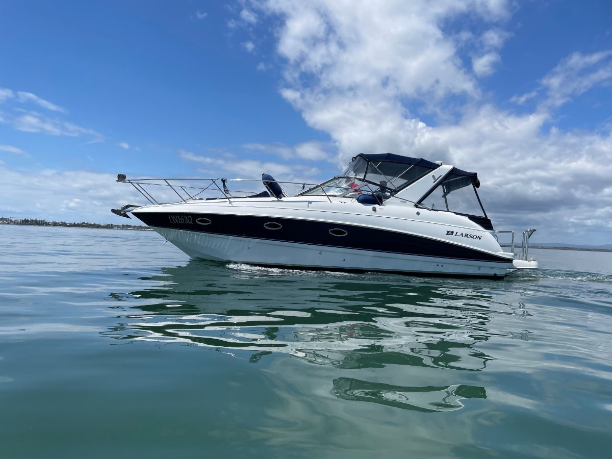 2006 Larson Cabrio 330