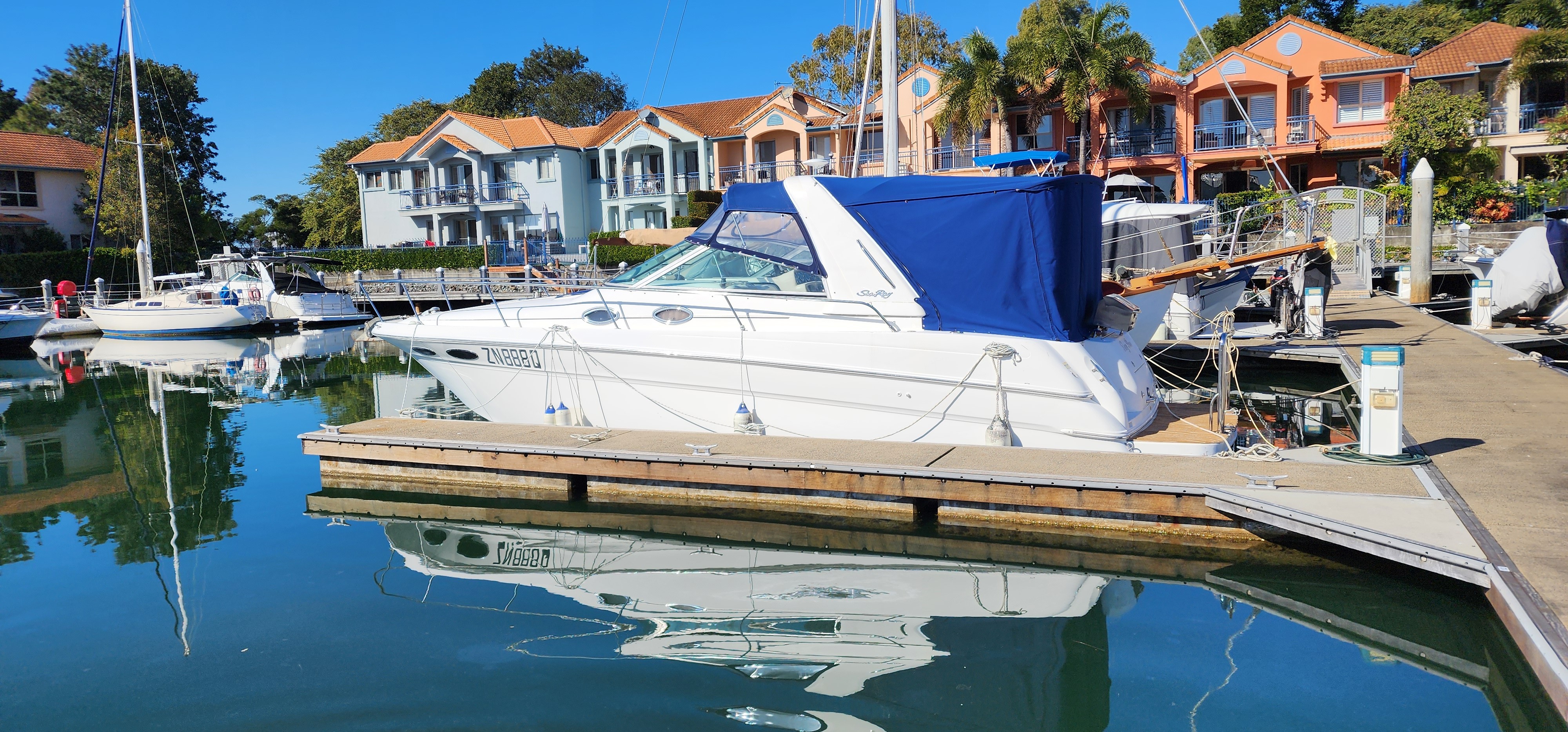 1999 Sea Ray 290 Sundancer Sportscruiser