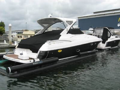 New 2009 Regal 3760 Commodore Express