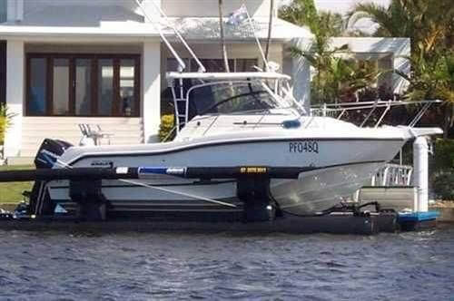 2005 Boston Whaler 255 Conquest