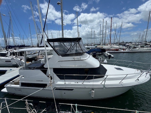 1994 Carver 390 Cruiser