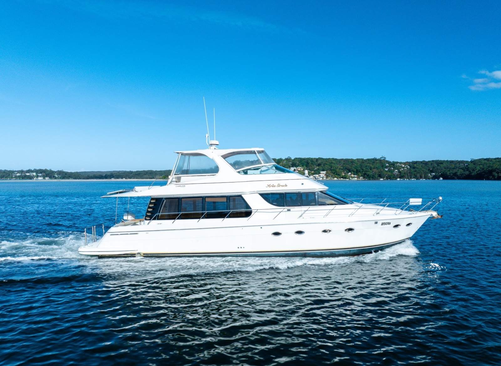 2000 Carver 570 Pilothouse Cruiser