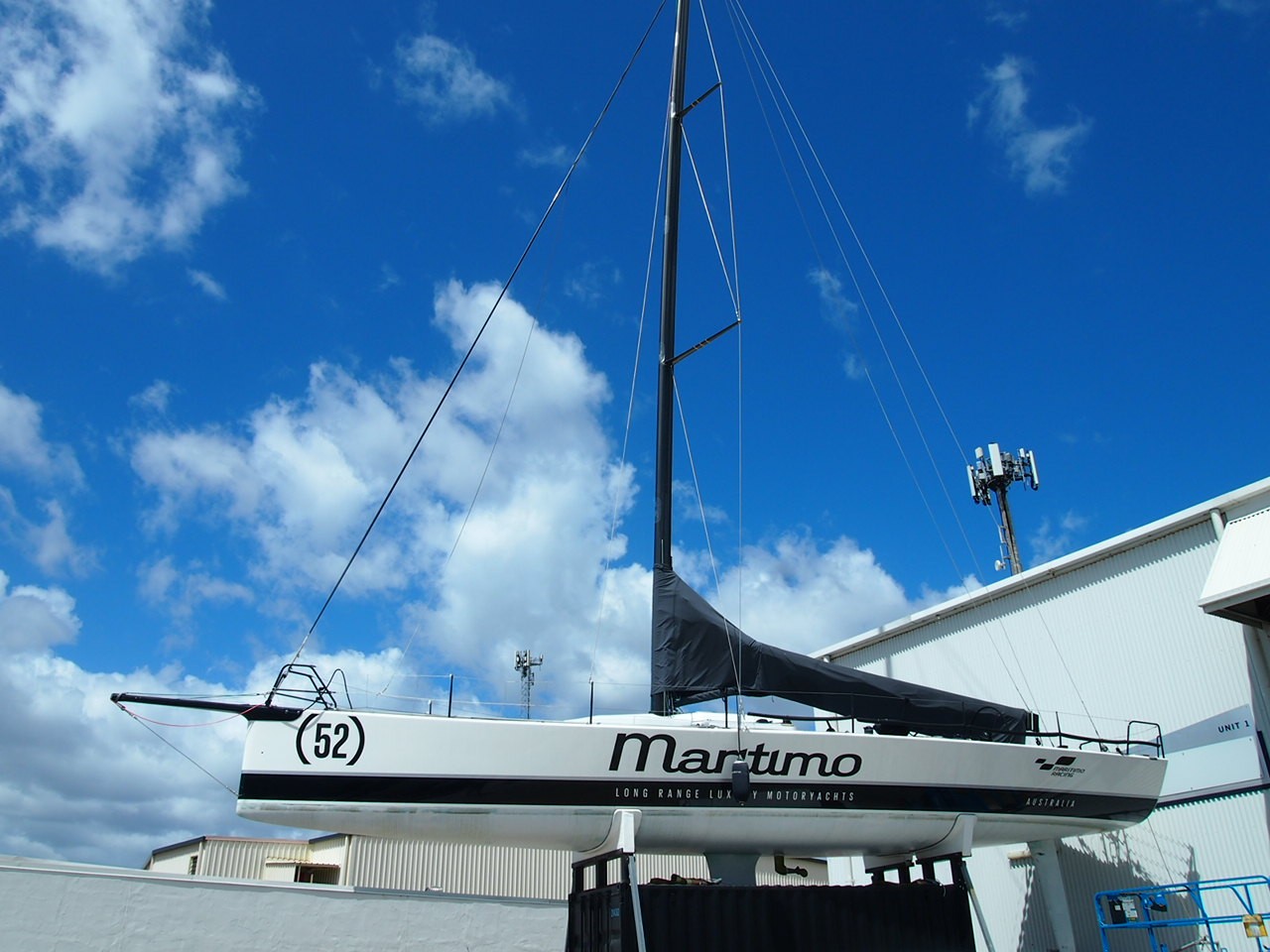 2010 TP52 - Carbon Fibre