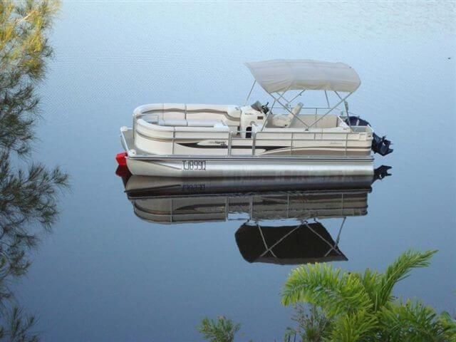 2008 Party Pontoon 22