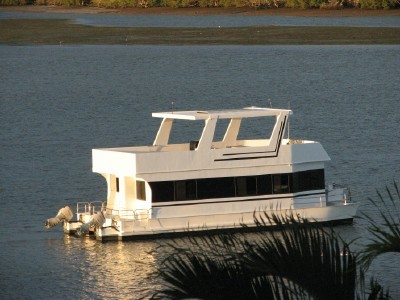 2006 11.5M Houseboat