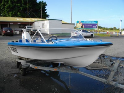 A Clean 13FT Runabout