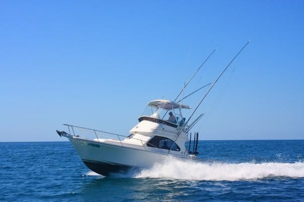2007 Deep V 310 Flybridge