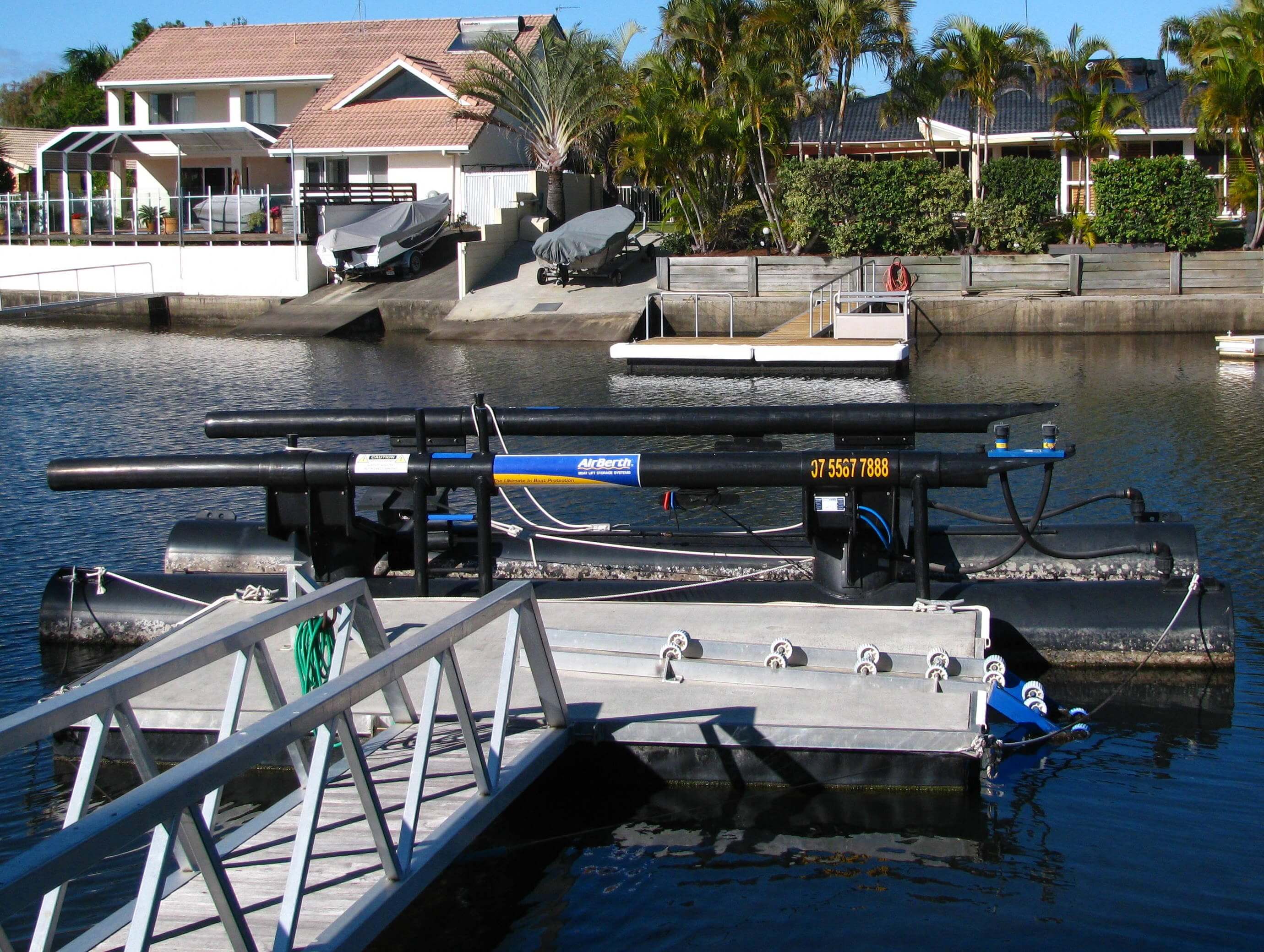 Air Berth to Suit 25FT Boat