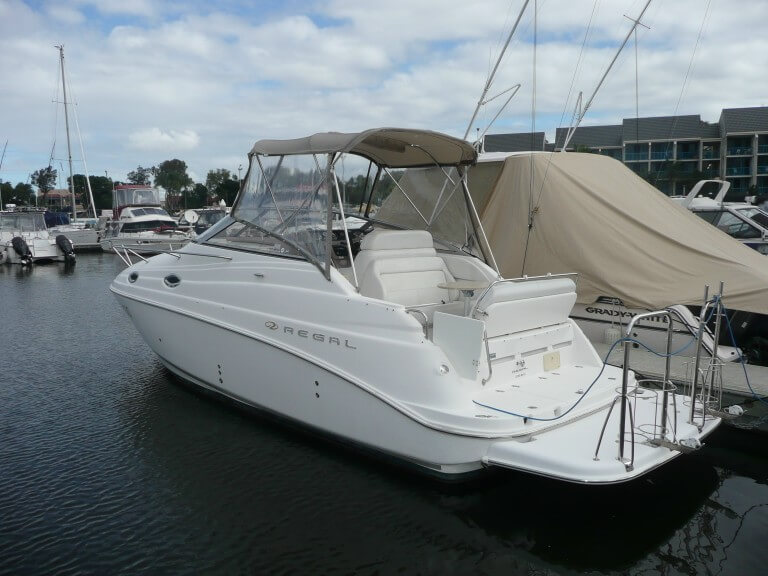 2003 Regal 2665 Commodore Sports Cruiser