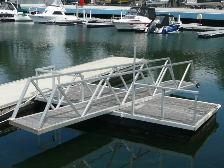 Pontoon & Walkway