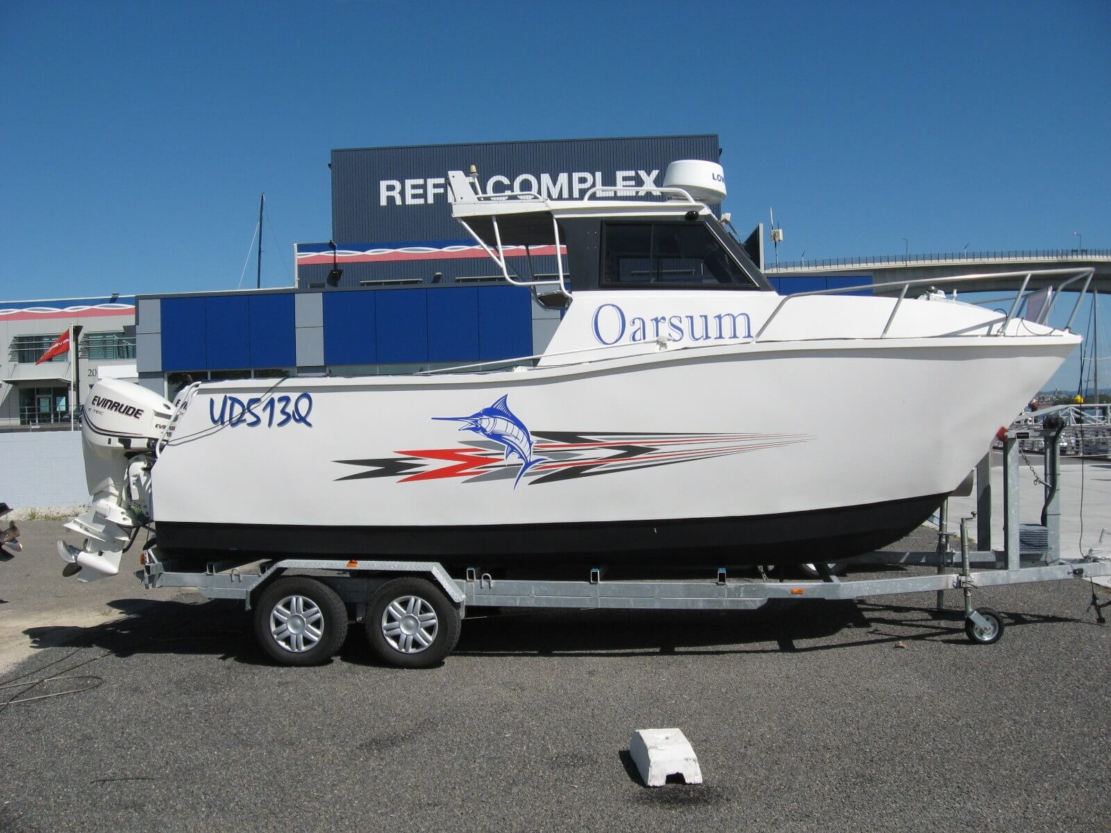 2010 Aztec 7M Alloy Custom Cat on Trailer