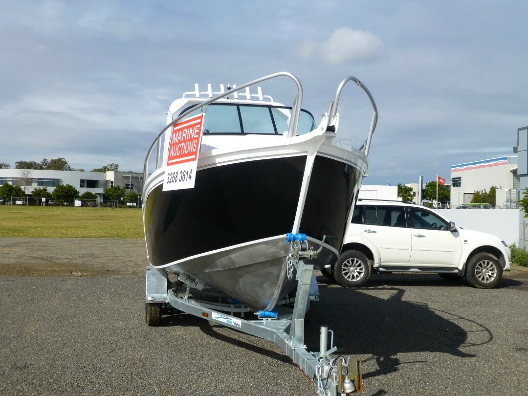 Online Auction - ($1.00 Reserve) 2013 Noble 5.8M Cuddy Cabin Targa on Brand New 2013 Seatrail Trailer