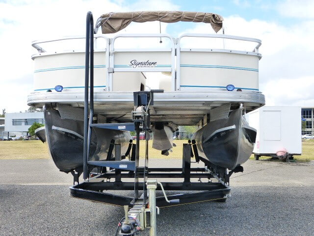 2006 Tracker 18ft Bass Buggy Pontoon Boat
