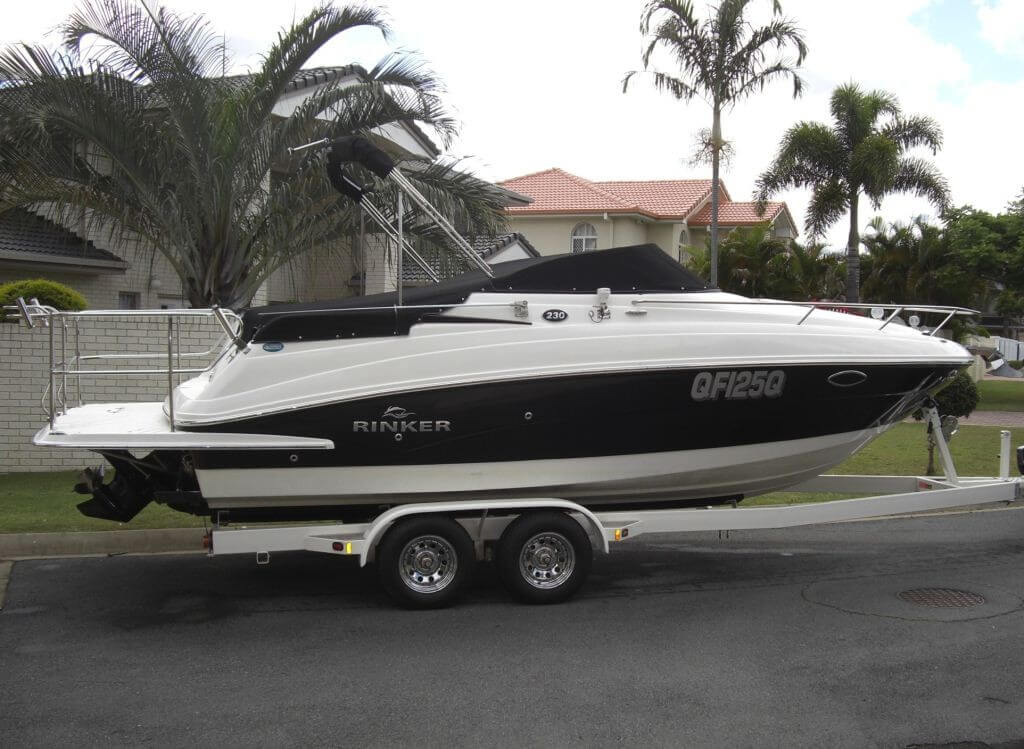 2006 Rinker 230 Atlantic Cuddy