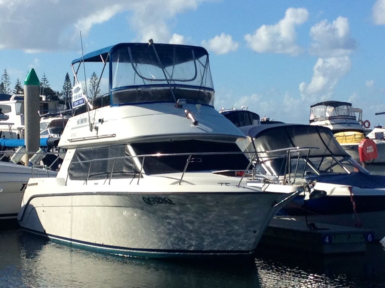 1995 Carver 280 Flybridge Cruiser