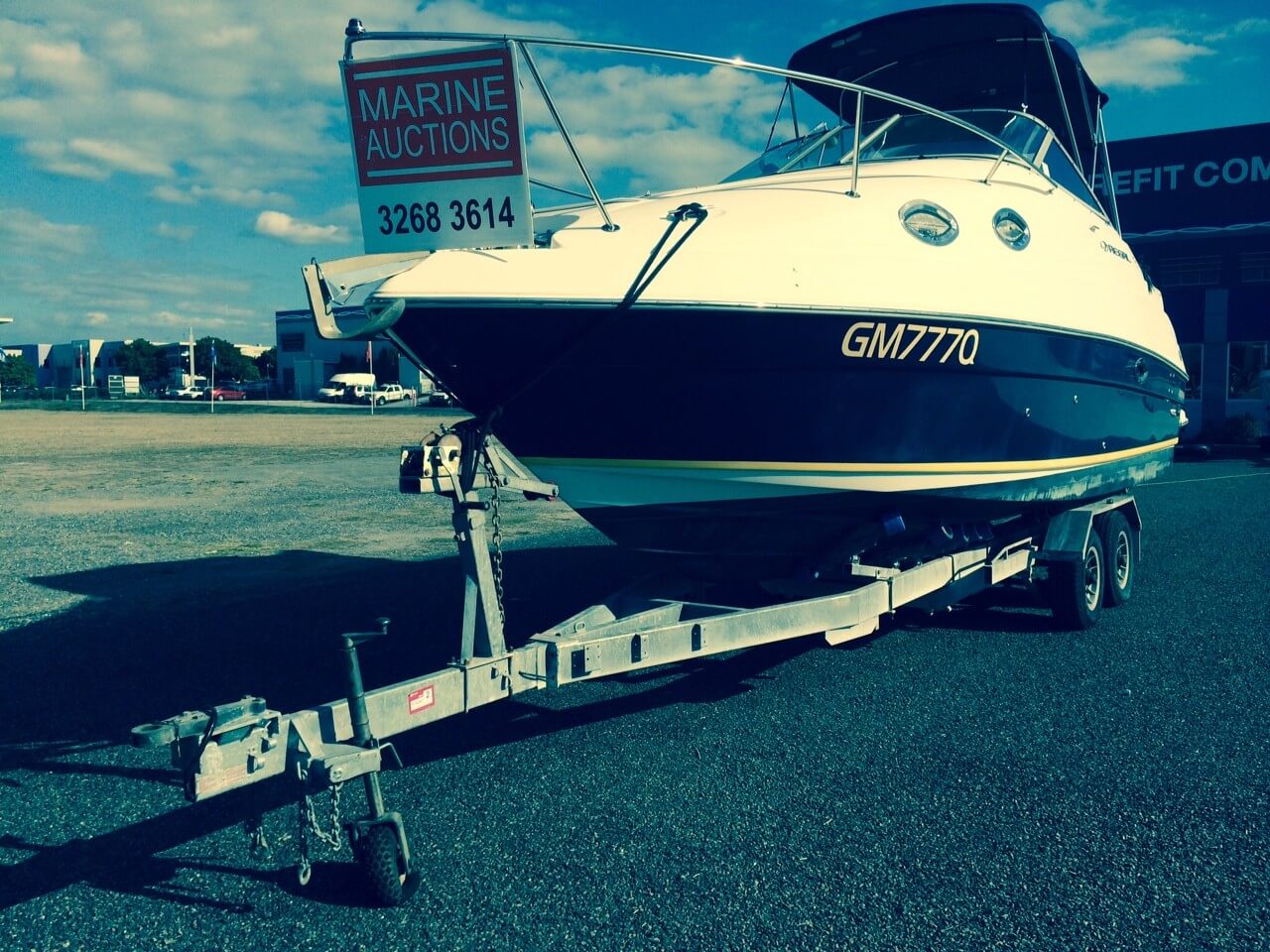 2004 Regal Commodore 2465