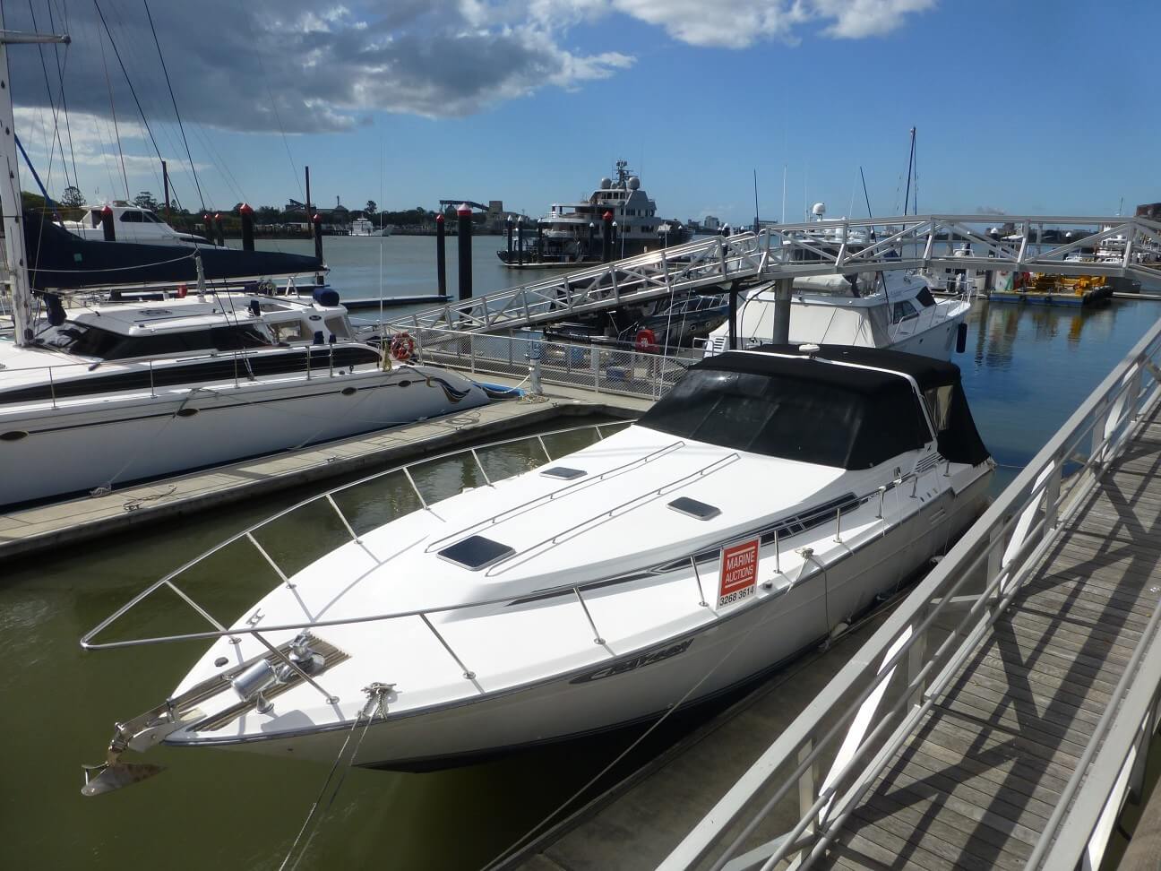 1988 Sea Ray 460 Express Cruiser