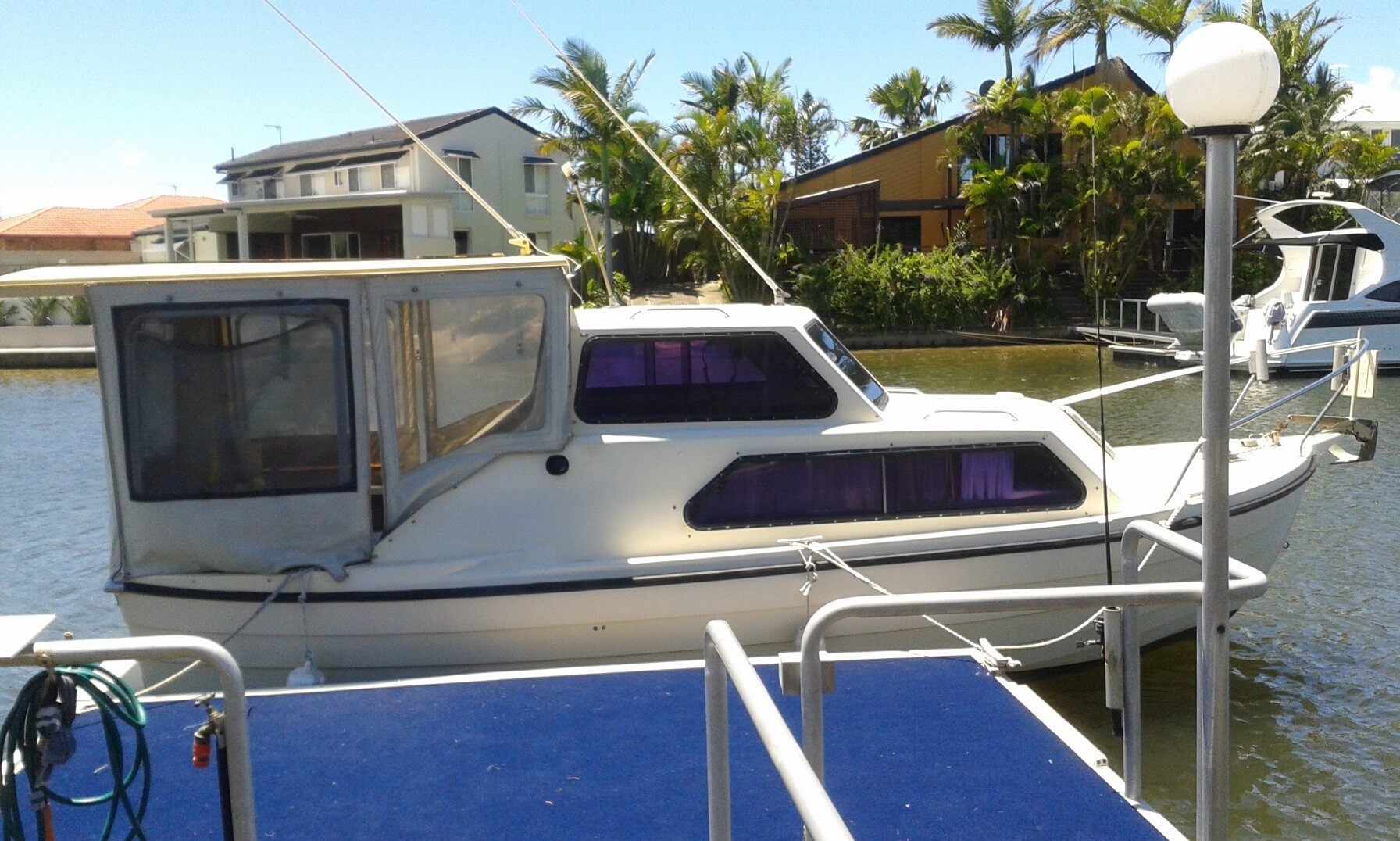 1986 Nordic 21FT Half Cabin Cruiser