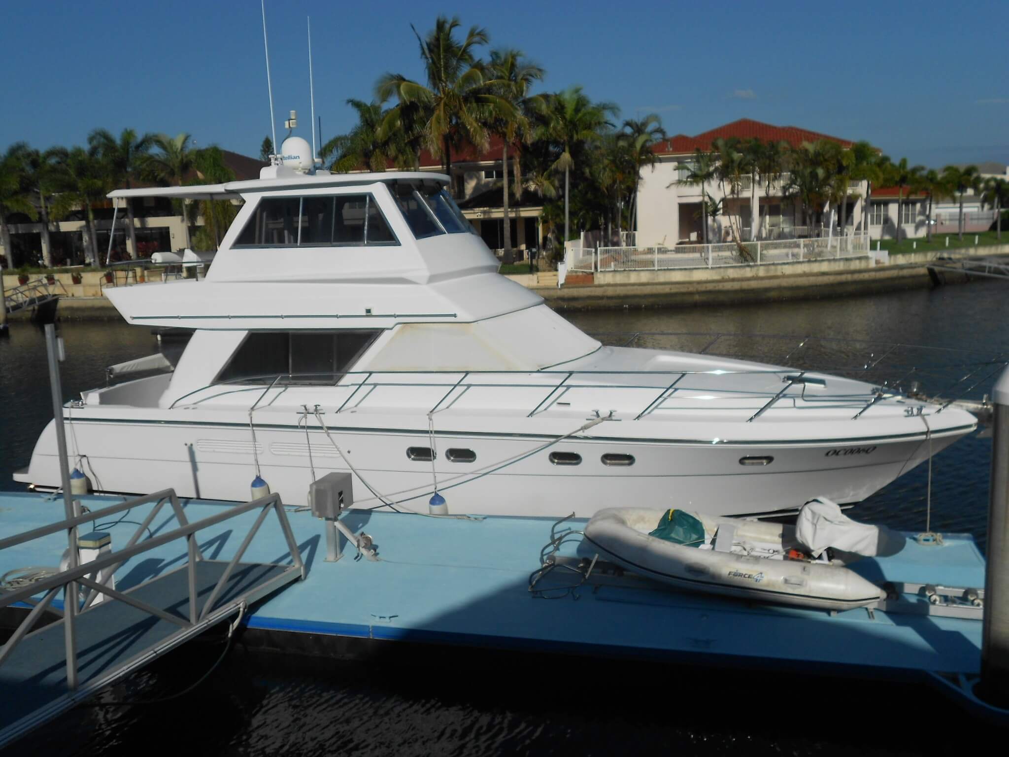 1996 Horizon 50 Motor Yacht - Lucy West